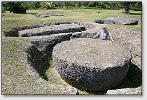 Каменоломня "каменных бокалов", остров Рота.